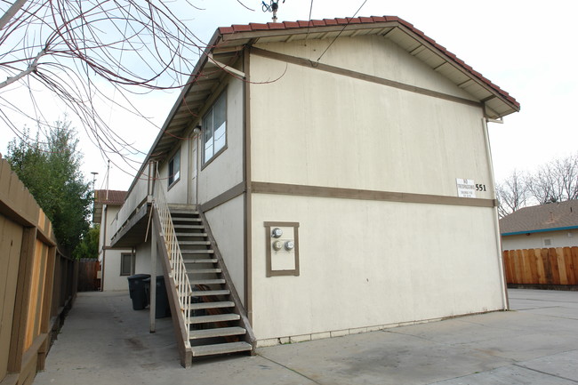 551 San Benito St in Salinas, CA - Foto de edificio - Building Photo