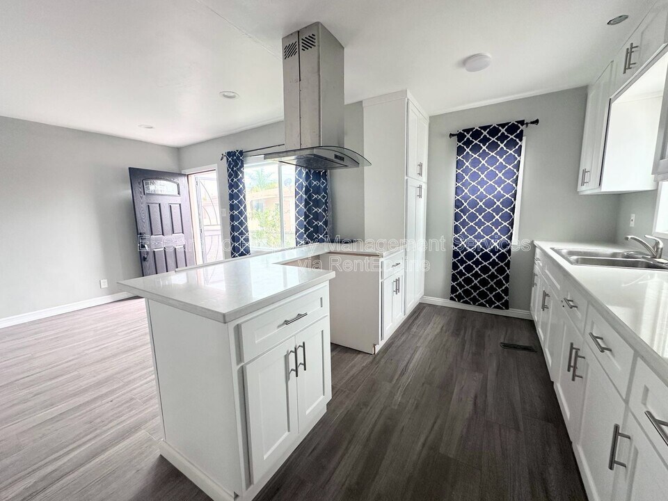 3367 Walnut St in Huntington Park, CA - Building Photo