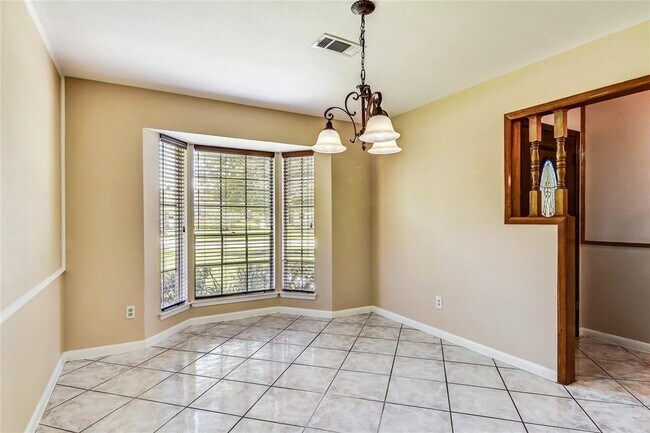 10110 Kirkdale Dr in Houston, TX - Foto de edificio - Building Photo