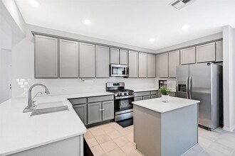 2445 Whisper Frst Dr in Katy, TX - Building Photo - Building Photo