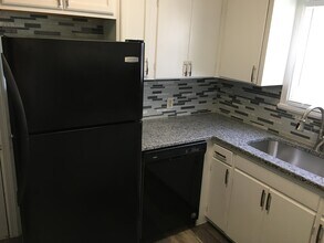 629 Sylvan Ln in Wichita, KS - Building Photo - Building Photo
