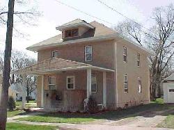 816 W 7th St in Cedar Falls, IA - Building Photo