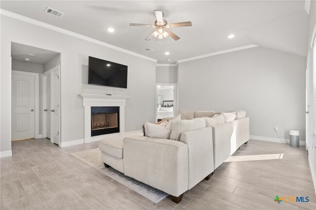 property at 1519 Curlew Ln