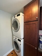 99 Hillside St, Unit 3 in Boston, MA - Foto de edificio - Building Photo