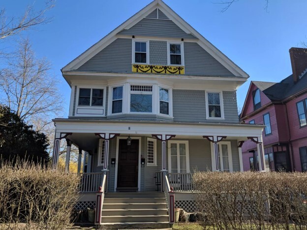 11 Dresser St in Newport, RI - Building Photo