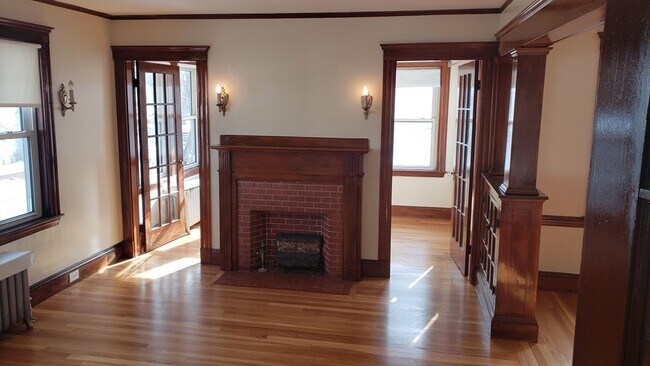 101 Walworth St, Unit 2 in Boston, MA - Building Photo - Building Photo