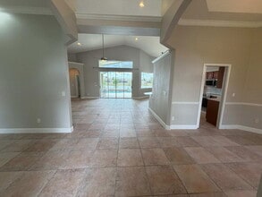 5290 Chiswick Cir in Belle Isle, FL - Building Photo - Building Photo