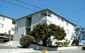 520 Merritt Ave in Oakland, CA - Building Photo - Building Photo