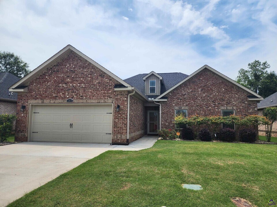 144 Logan's Mill Trail in Warner Robins, GA - Building Photo