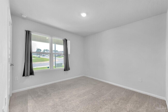 5631 Guinevere Ln in Milton, FL - Building Photo - Building Photo