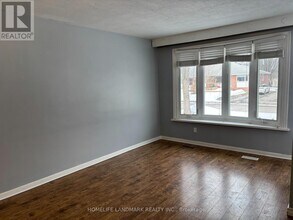 145 Tulloch Dr in Ajax, ON - Building Photo - Building Photo