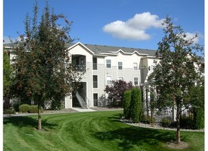 Enclave Apartments in Reno, NV - Building Photo - Building Photo