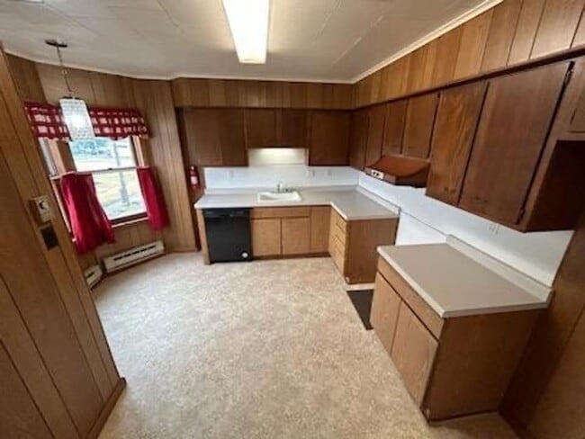 property at 418 W Main St