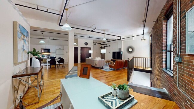 13-19-19 Stanhope St in Boston, MA - Building Photo - Building Photo