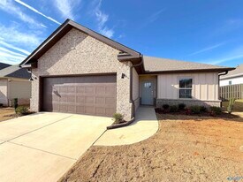 14739 Mountain Strm Dr in Athens, AL - Building Photo