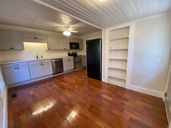 333 E Catawba Ave in Mooresville, NC - Building Photo - Building Photo