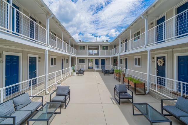 4919 San Jacinto St in Dallas, TX - Building Photo