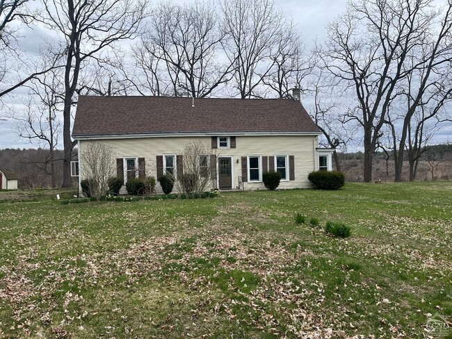 319 Co Rd 26A in Stuyvesant, NY - Building Photo - Building Photo