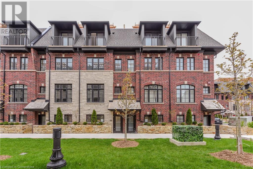 35 Lunar Cres in Mississauga, ON - Building Photo