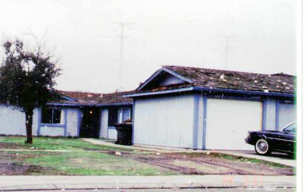 7925 Montgomery Ave in Stockton, CA - Foto de edificio