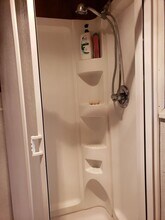 1407 SE Marsters Ave in Roseburg, OR - Building Photo - Building Photo