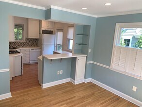 9511 Singleton Dr in Bethesda, MD - Building Photo - Building Photo