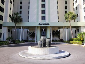 3820 Gulf Blvd in St Pete Beach, FL - Foto de edificio - Building Photo