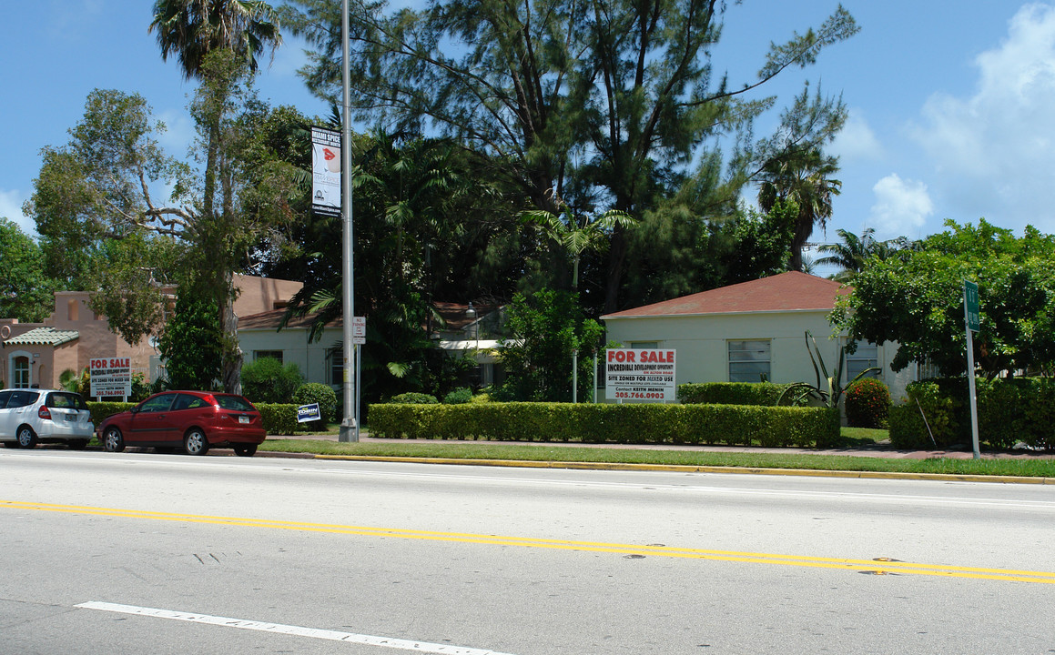 725-735 Alton Rd in Miami Beach, FL - Building Photo