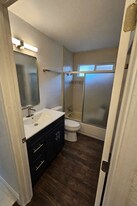9527 Kelley Dr, Unit 9527 in Stockton, CA - Building Photo