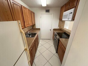 2315 N Congress Ave in Boynton Beach, FL - Building Photo - Building Photo