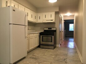 10380 Michael Todd Terrace, Unit 2W in Glenview, IL - Building Photo