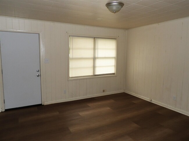 1805 NW Andrews Ave in Lawton, OK - Foto de edificio - Building Photo