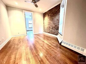 E 28TH ST. in New York, NY - Building Photo