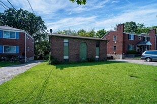 5827 Monfort Hills Ave