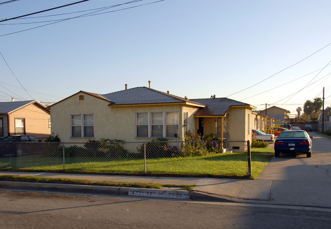 15632 Grevillea Ave in Lawndale, CA - Building Photo - Building Photo