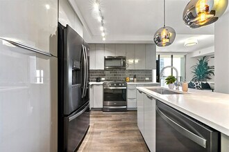 1400 W Peachtree St NW in Atlanta, GA - Building Photo - Building Photo