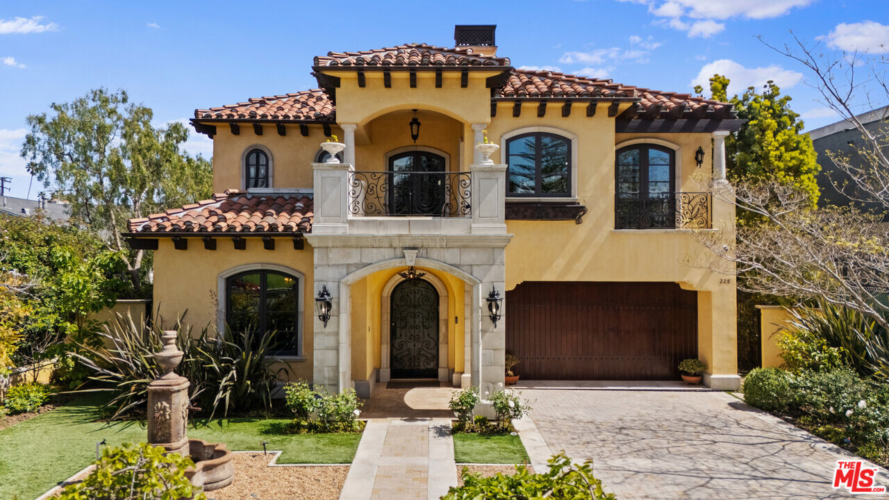 228 Marguerita Ave in Santa Monica, CA - Building Photo