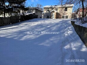 530 Hall St SE in Grand Rapids, MI - Building Photo - Building Photo