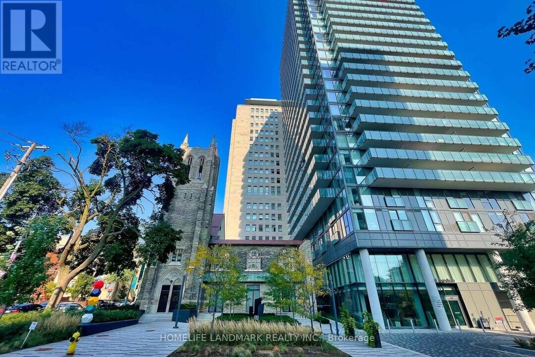 99-1899 Foxbar Rd in Toronto, ON - Building Photo