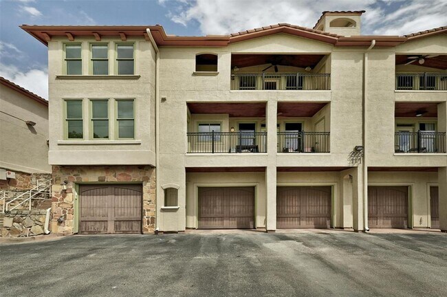 2226 Westlake Dr in Austin, TX - Building Photo - Building Photo