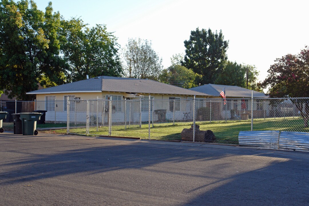 3814 Willow St in Sacramento, CA - Building Photo