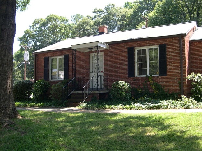 property at 711 Avalon Rd N