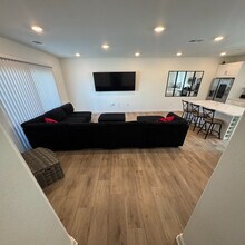 2115 Reed Dr in San Diego, CA - Building Photo - Building Photo