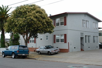 471 Taylor Ave in San Bruno, CA - Foto de edificio - Building Photo