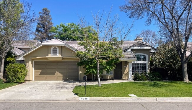 property at 9286 N Bramwell St