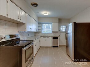 815 Sunnyside Ave in Charlotte, NC - Building Photo - Building Photo