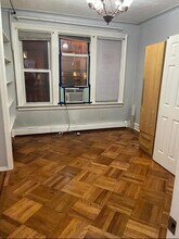 275 MANHATTAN Ave in Jersey City, NJ - Building Photo - Building Photo