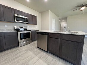 13316 Reid Mdws in Live Oak, TX - Building Photo - Building Photo