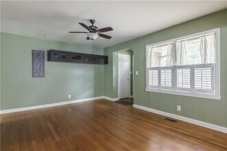 564 Parker Ave in Decatur, GA - Building Photo - Building Photo