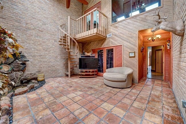 5141 Del Monte Dr in Houston, TX - Building Photo - Building Photo